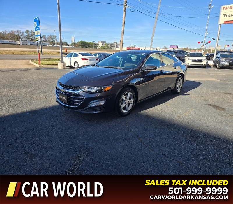 Chevrolet Malibu Vehicle Full-screen Gallery Image 3