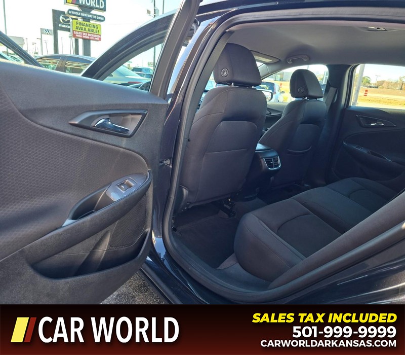 Chevrolet Malibu Vehicle Full-screen Gallery Image 9