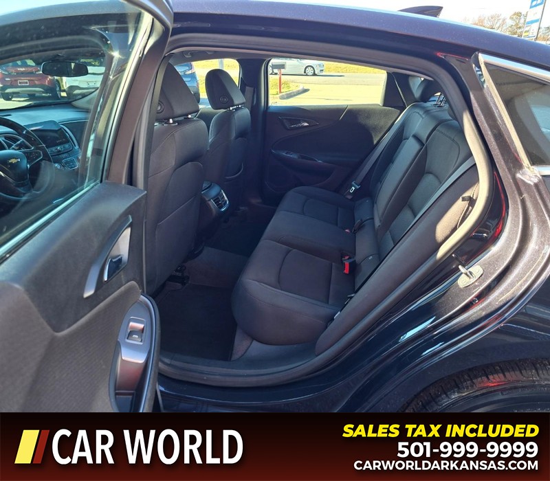 Chevrolet Malibu Vehicle Full-screen Gallery Image 10