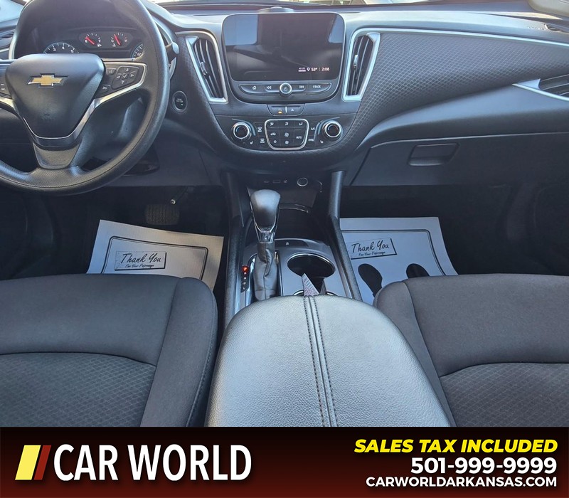 Chevrolet Malibu Vehicle Full-screen Gallery Image 18