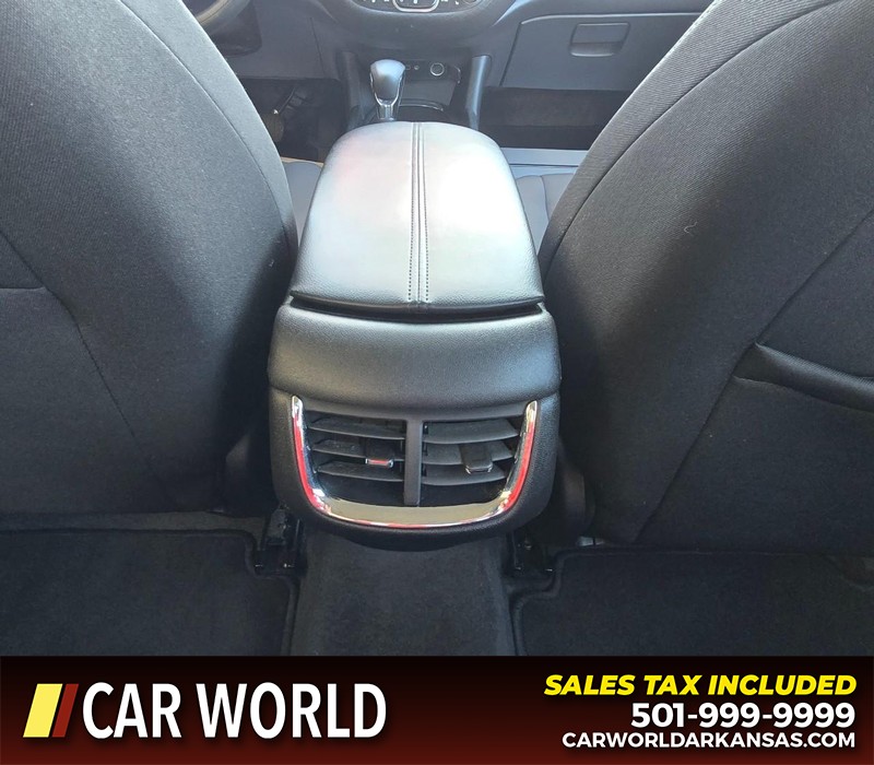 Chevrolet Malibu Vehicle Full-screen Gallery Image 19