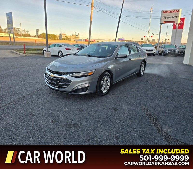 Chevrolet Malibu Vehicle Full-screen Gallery Image 3