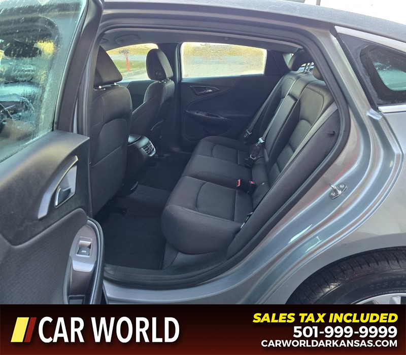 Chevrolet Malibu Vehicle Full-screen Gallery Image 10