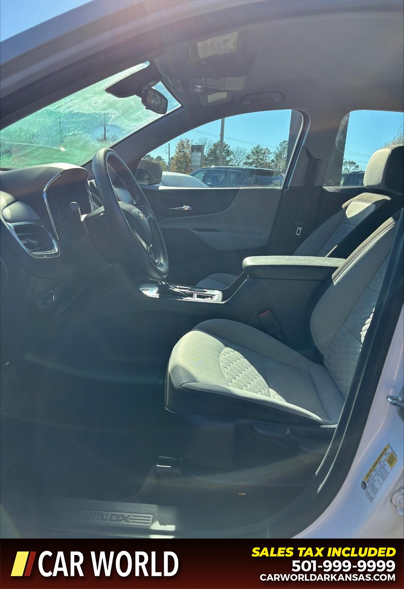 Chevrolet Equinox Vehicle Full-screen Gallery Image 13