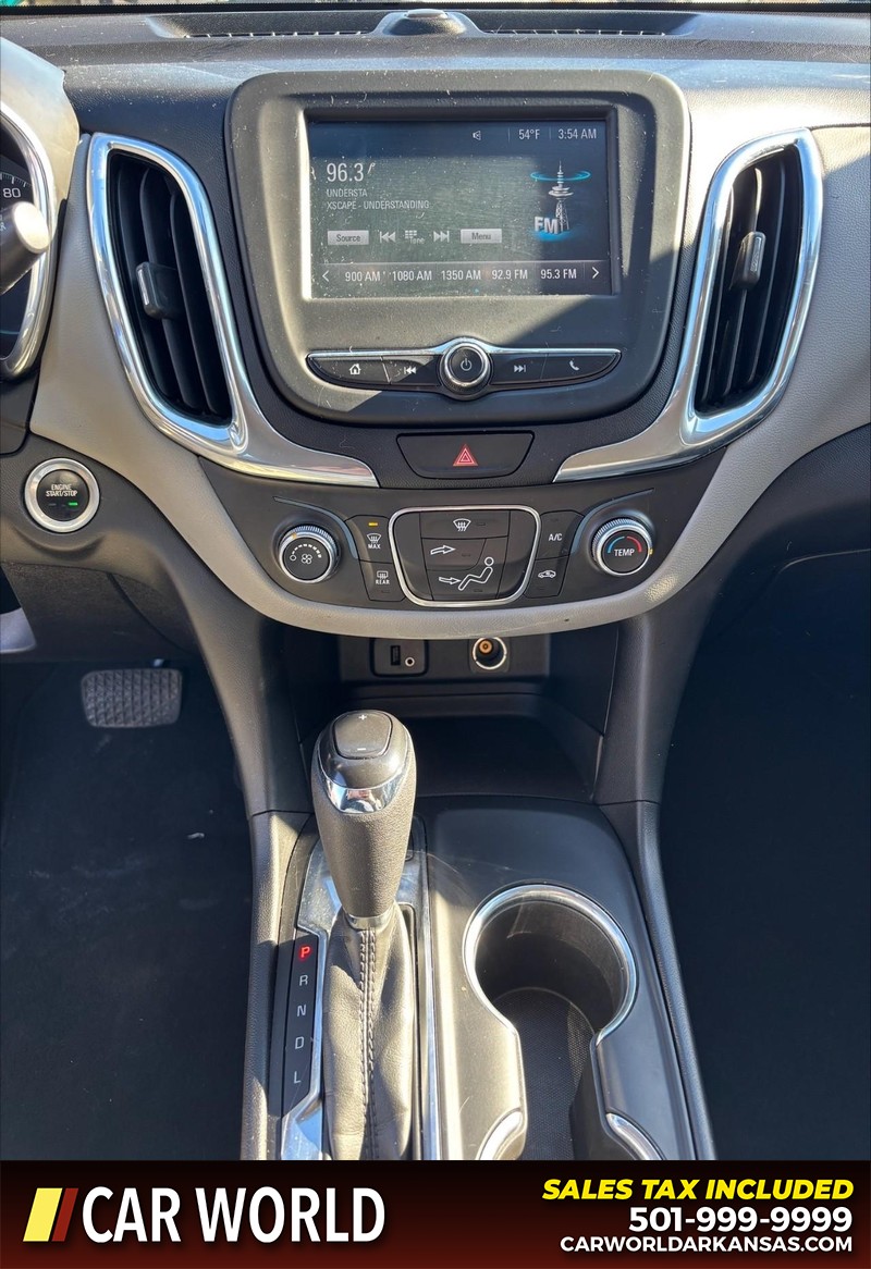 Chevrolet Equinox Vehicle Full-screen Gallery Image 17