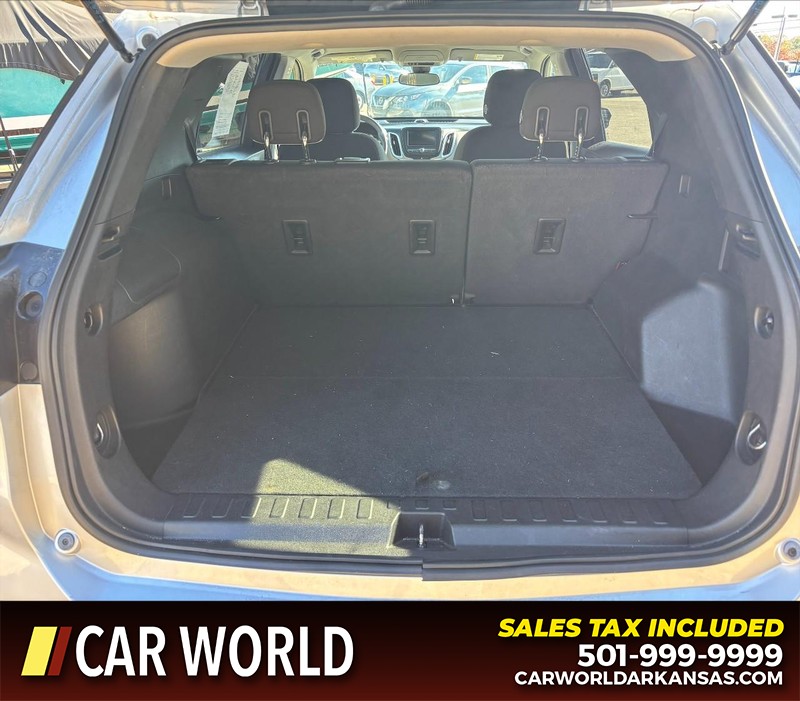 Chevrolet Equinox Vehicle Full-screen Gallery Image 6