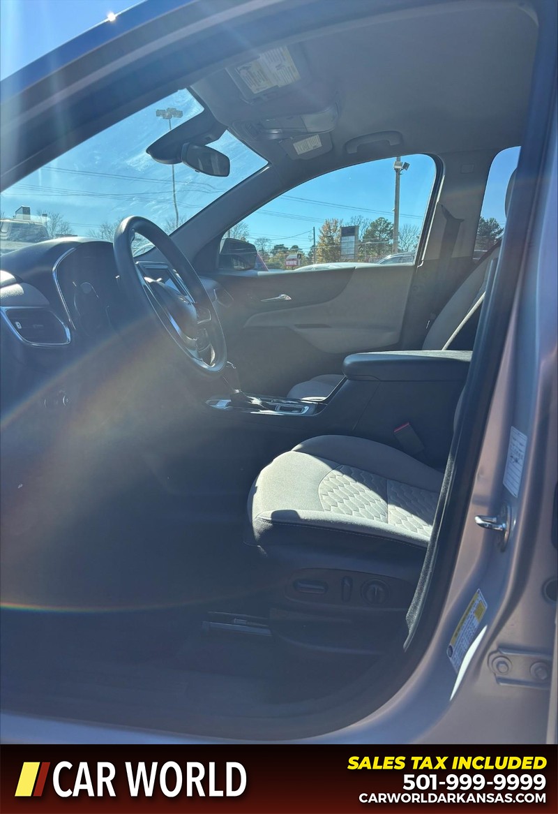 Chevrolet Equinox Vehicle Full-screen Gallery Image 13