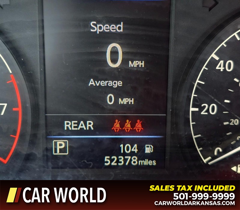 Nissan Altima Vehicle Full-screen Gallery Image 16