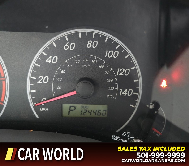 Toyota Corolla Vehicle Full-screen Gallery Image 16