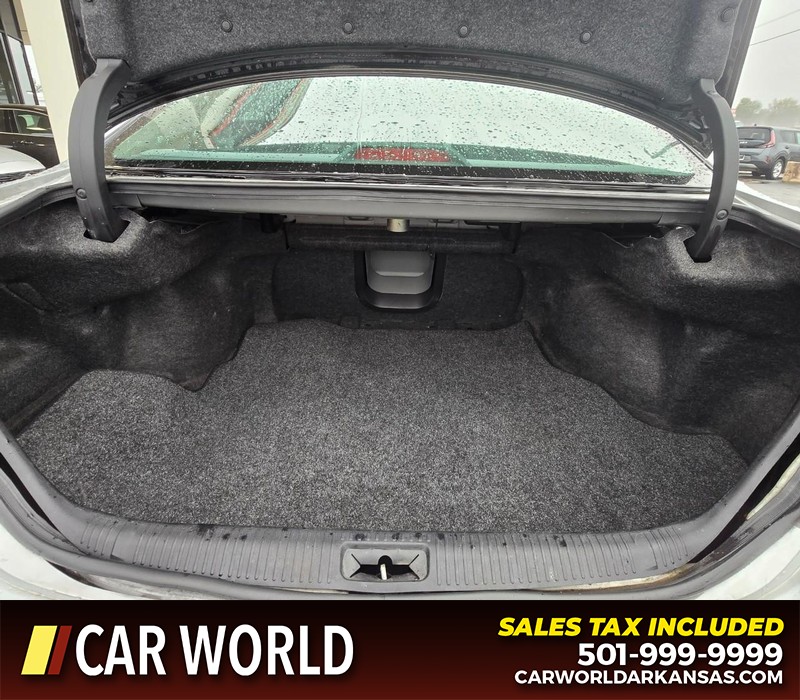 Toyota Avalon Vehicle Full-screen Gallery Image 14