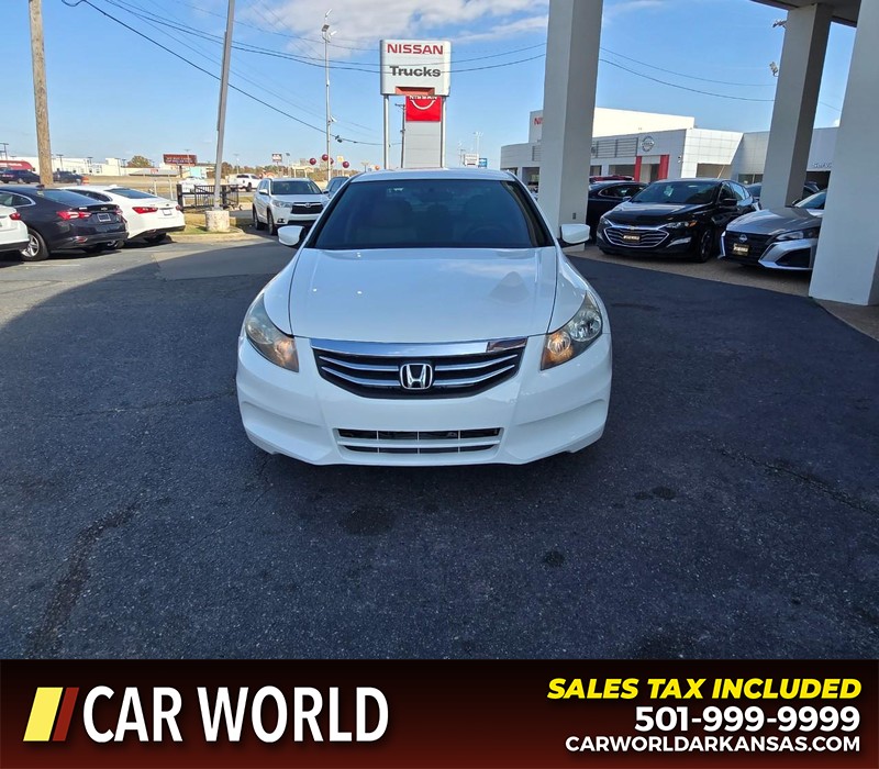 Honda Accord Sedan Vehicle Full-screen Gallery Image 2