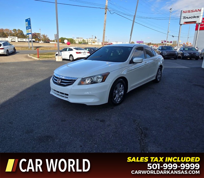 Honda Accord Sedan Vehicle Full-screen Gallery Image 3