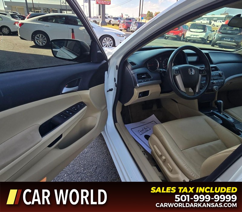 Honda Accord Sedan Vehicle Full-screen Gallery Image 7