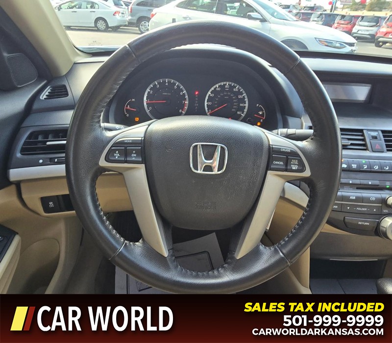 Honda Accord Sedan Vehicle Full-screen Gallery Image 14