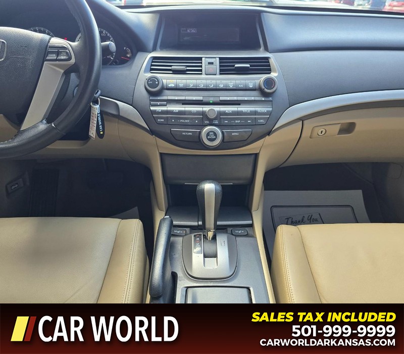 Honda Accord Sedan Vehicle Full-screen Gallery Image 17