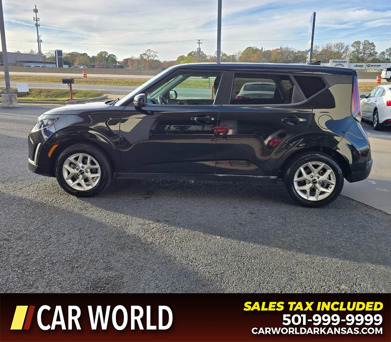 Kia Soul Vehicle Full-screen Gallery Image 4