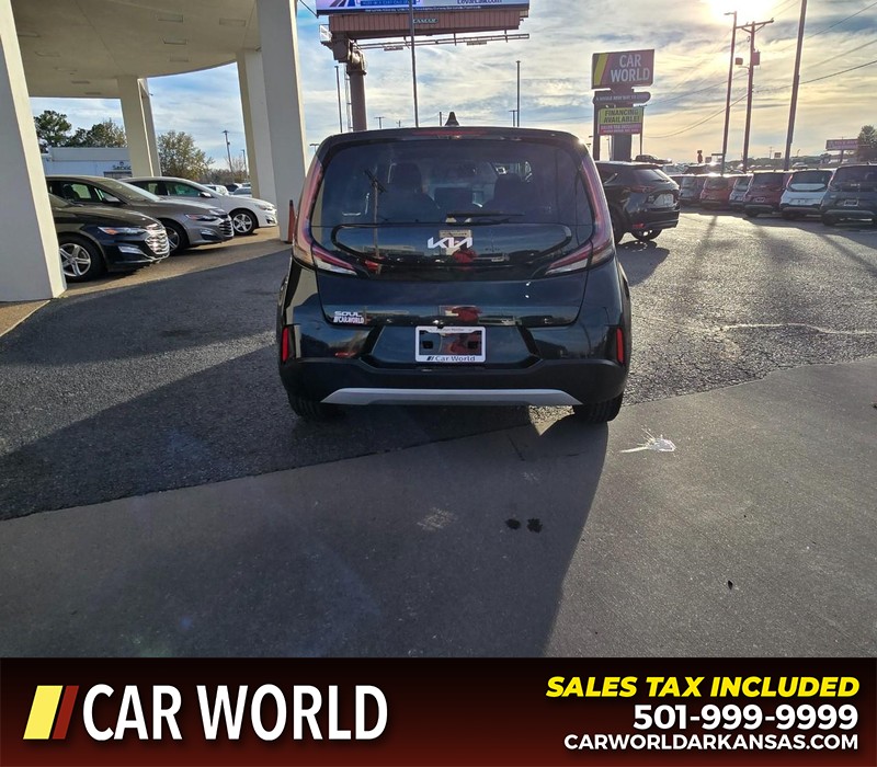 Kia Soul Vehicle Full-screen Gallery Image 5