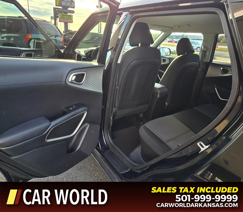 Kia Soul Vehicle Full-screen Gallery Image 9