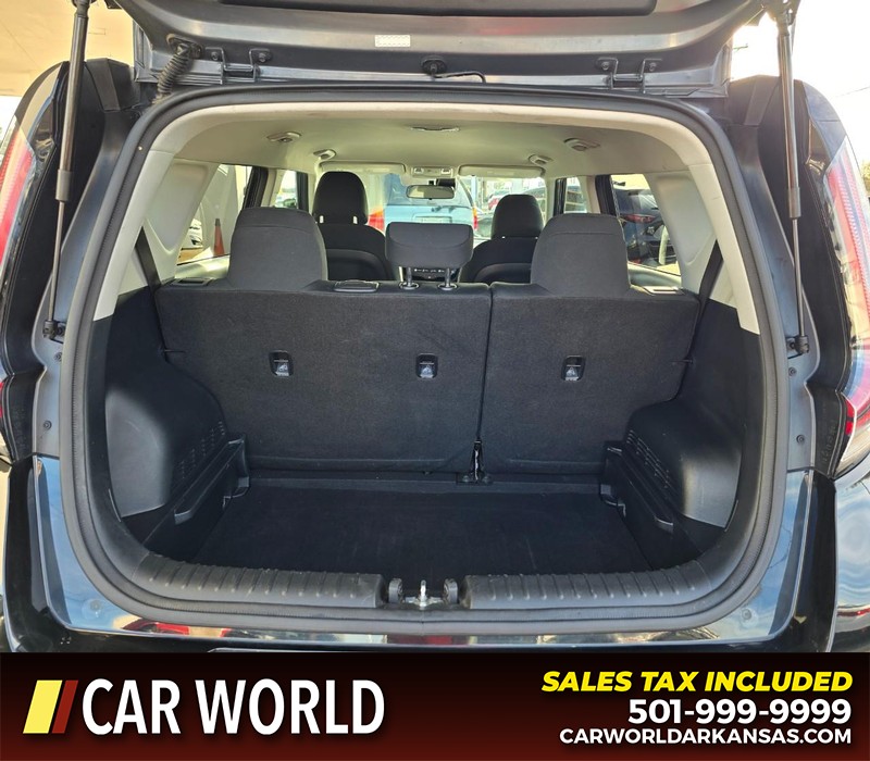 Kia Soul Vehicle Full-screen Gallery Image 13