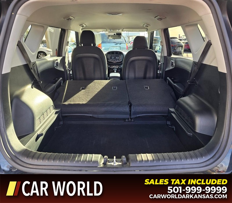 Kia Soul Vehicle Full-screen Gallery Image 14