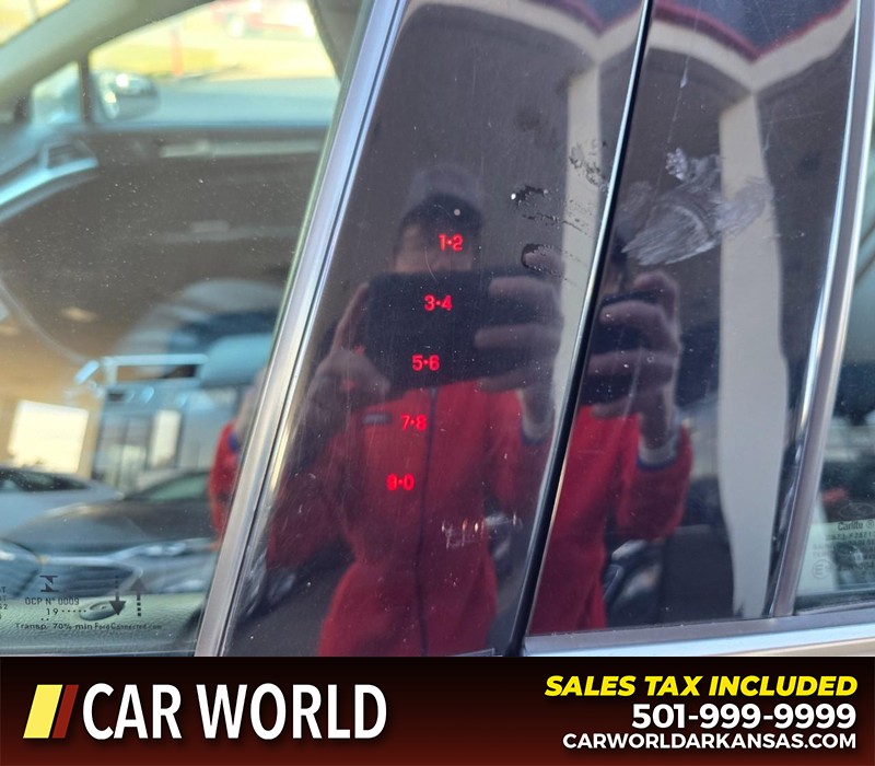 Ford Fusion Vehicle Full-screen Gallery Image 5