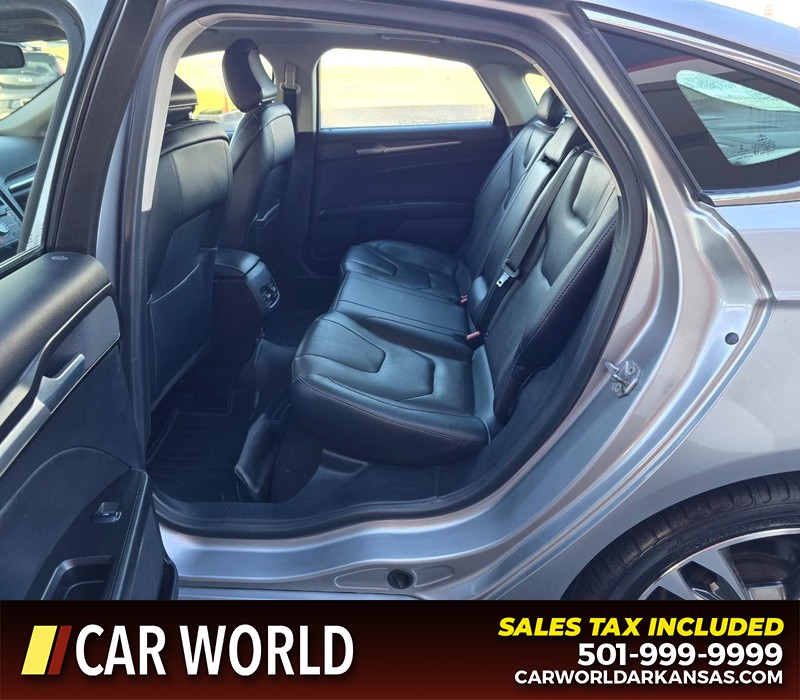 Ford Fusion Vehicle Full-screen Gallery Image 11