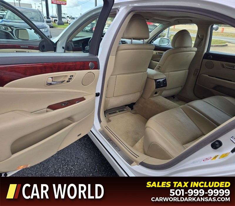 Lexus LS 460 Vehicle Full-screen Gallery Image 9