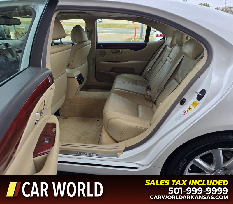 Lexus LS 460 Vehicle Full-screen Gallery Image 10