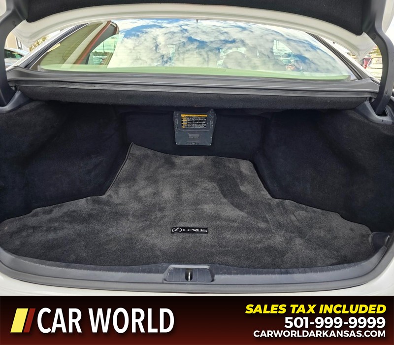 Lexus LS 460 Vehicle Full-screen Gallery Image 14