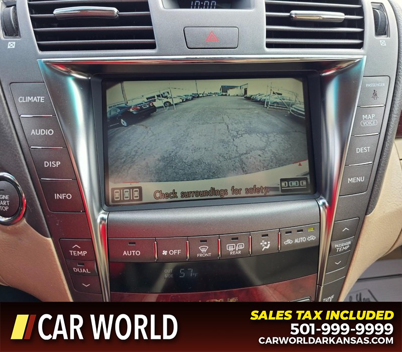 Lexus LS 460 Vehicle Full-screen Gallery Image 19