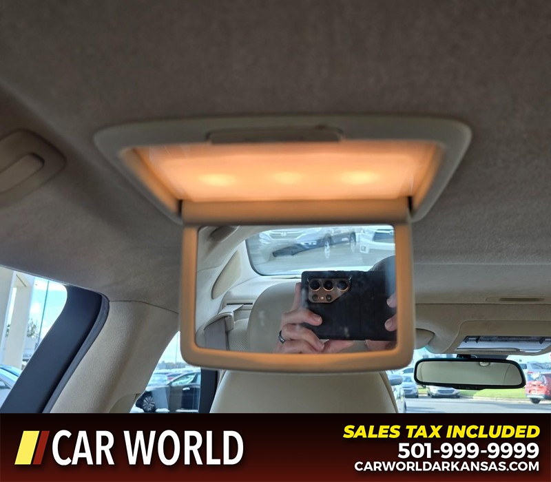 Lexus LS 460 Vehicle Full-screen Gallery Image 20