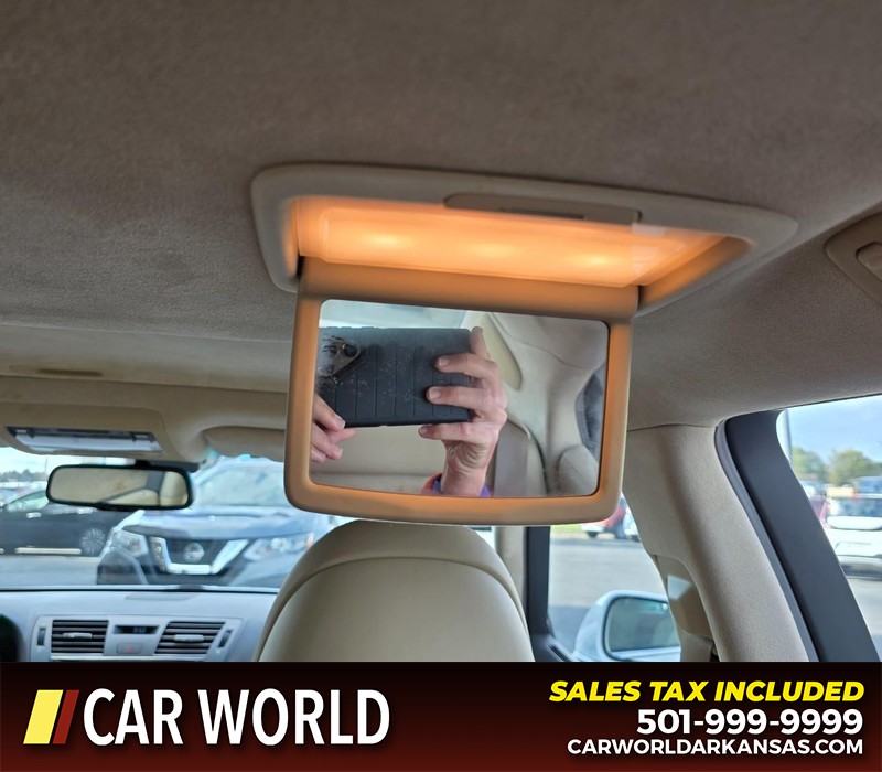 Lexus LS 460 Vehicle Full-screen Gallery Image 21