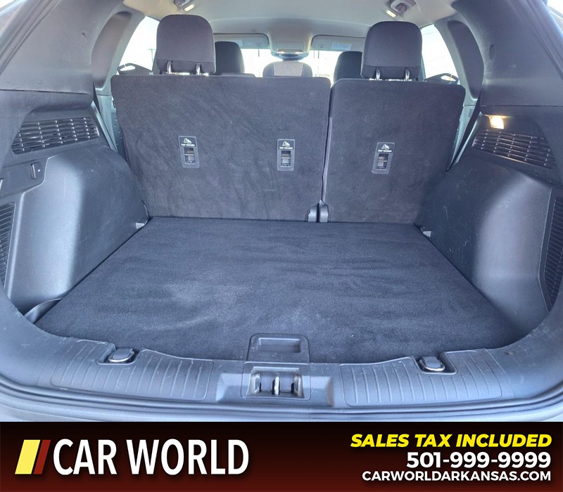 Ford Escape Vehicle Full-screen Gallery Image 13