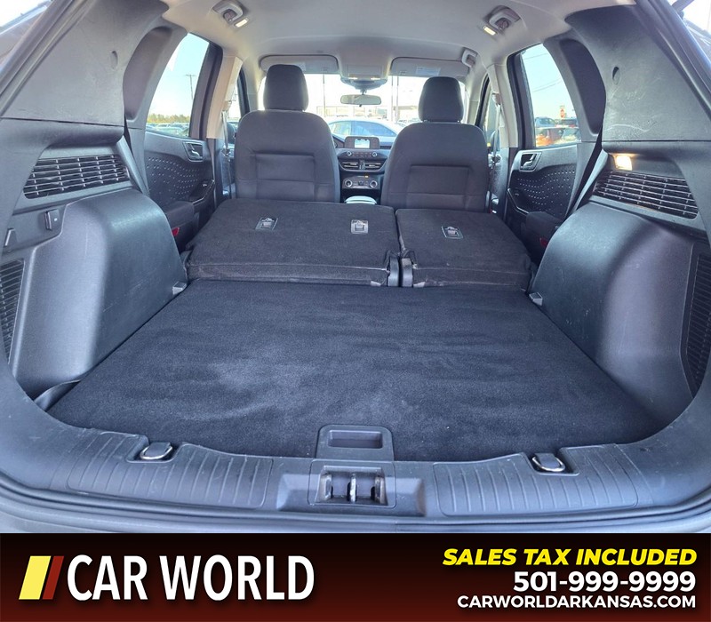 Ford Escape Vehicle Full-screen Gallery Image 14