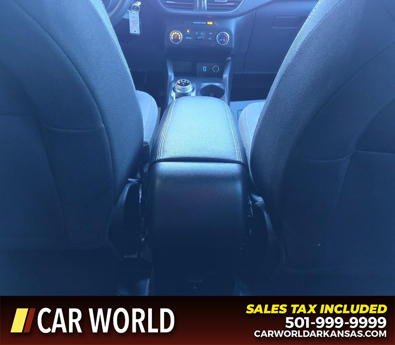 Ford Escape Vehicle Full-screen Gallery Image 19