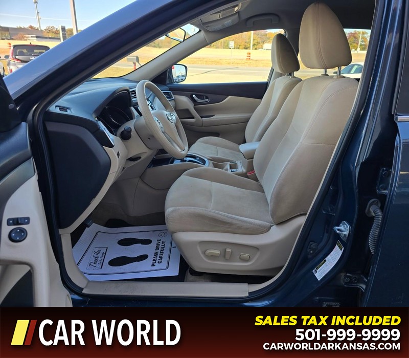 Nissan Rogue Vehicle Full-screen Gallery Image 8