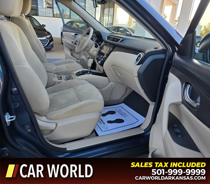 Nissan Rogue Vehicle Full-screen Gallery Image 11