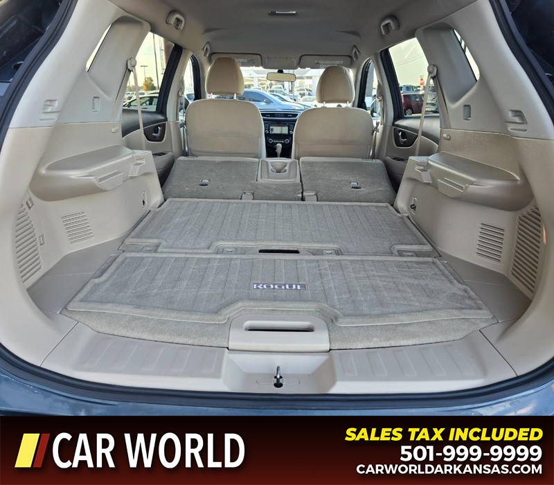 Nissan Rogue Vehicle Full-screen Gallery Image 14