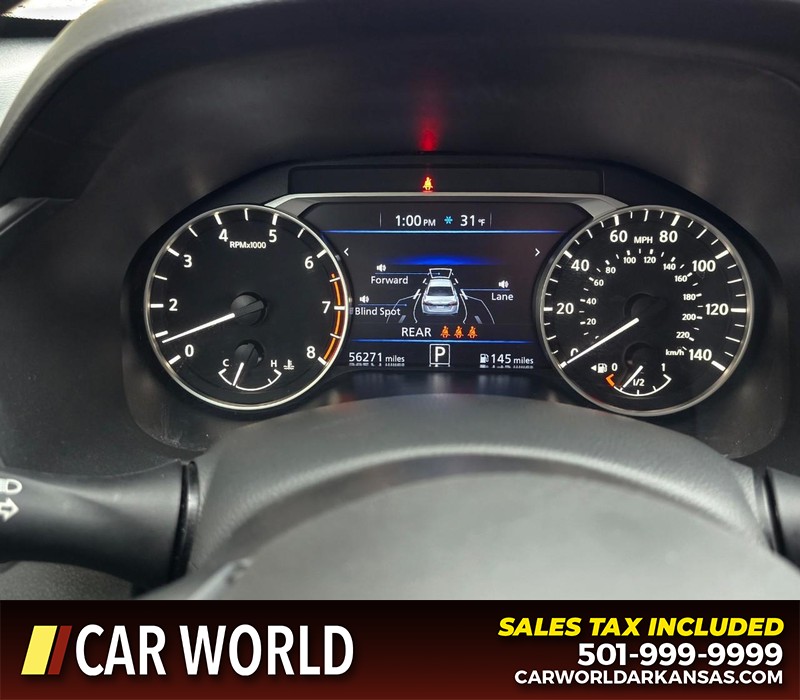 Nissan Altima Vehicle Full-screen Gallery Image 17