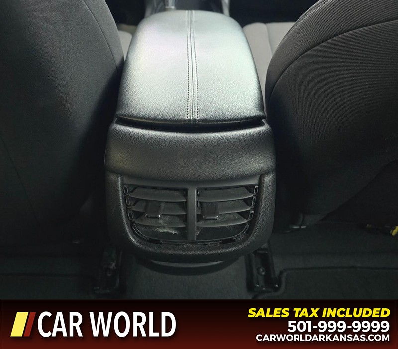 Chevrolet Malibu Vehicle Full-screen Gallery Image 19