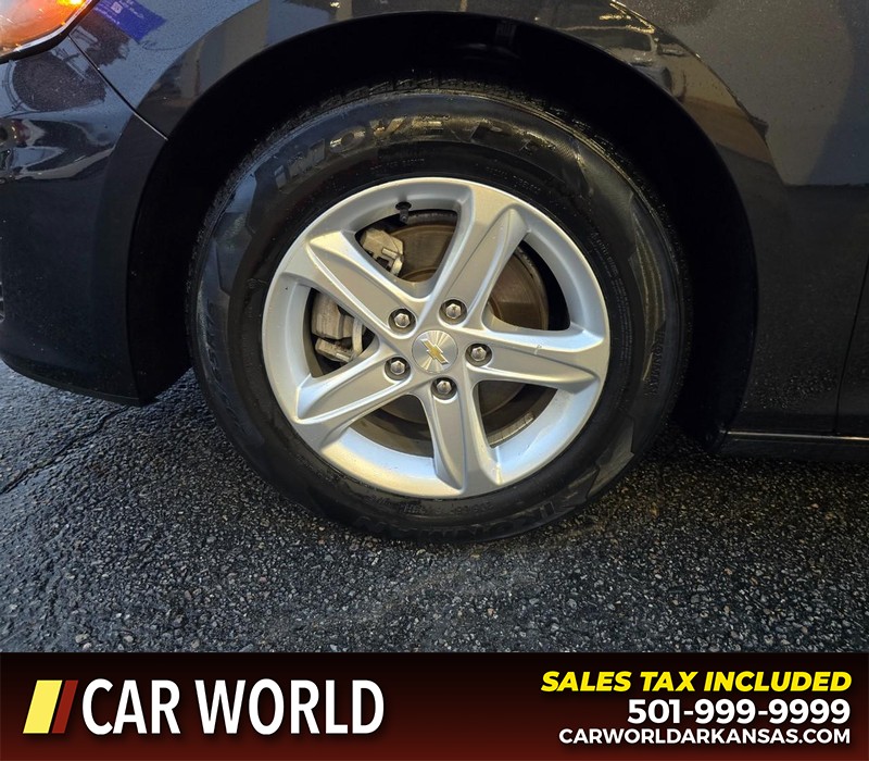 Chevrolet Malibu Vehicle Full-screen Gallery Image 6