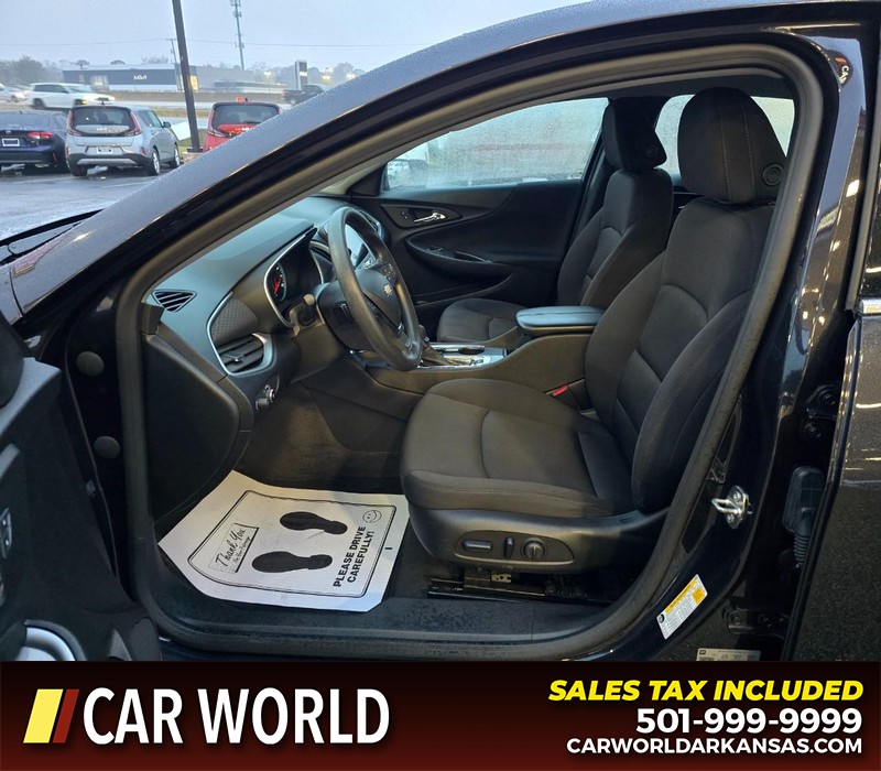 Chevrolet Malibu Vehicle Full-screen Gallery Image 8