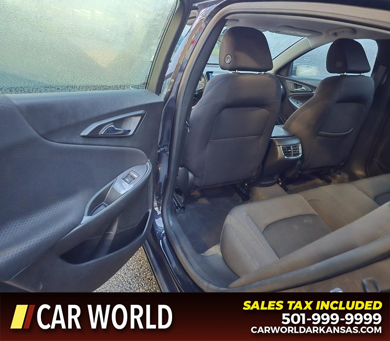 Chevrolet Malibu Vehicle Full-screen Gallery Image 9