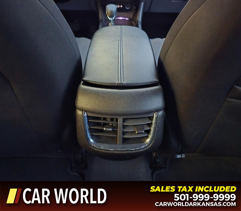 Chevrolet Malibu Vehicle Full-screen Gallery Image 19