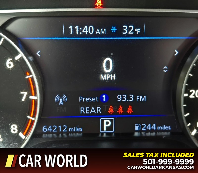 Nissan Altima Vehicle Full-screen Gallery Image 16