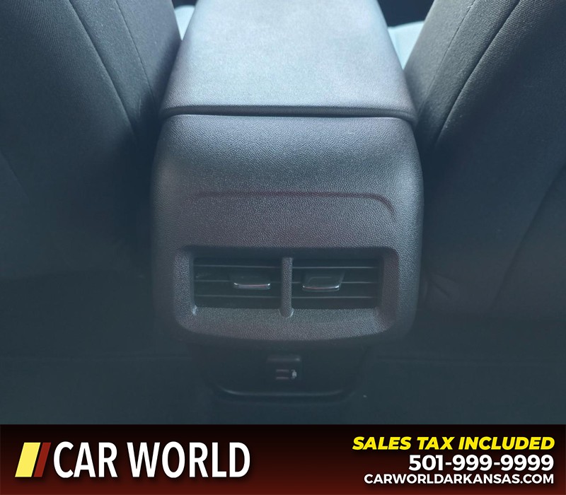 Chevrolet Equinox Vehicle Full-screen Gallery Image 19