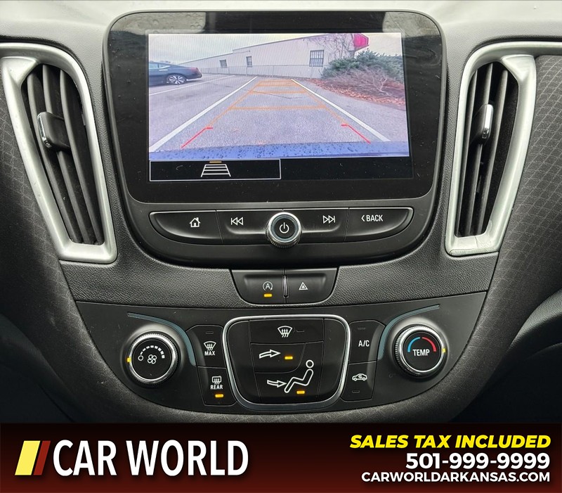 Chevrolet Malibu Vehicle Full-screen Gallery Image 17