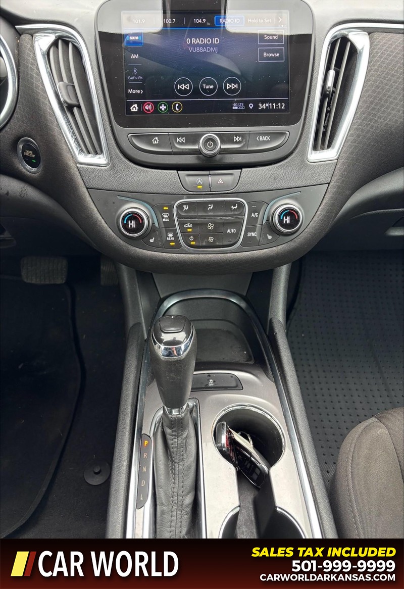 Chevrolet Malibu Vehicle Full-screen Gallery Image 16