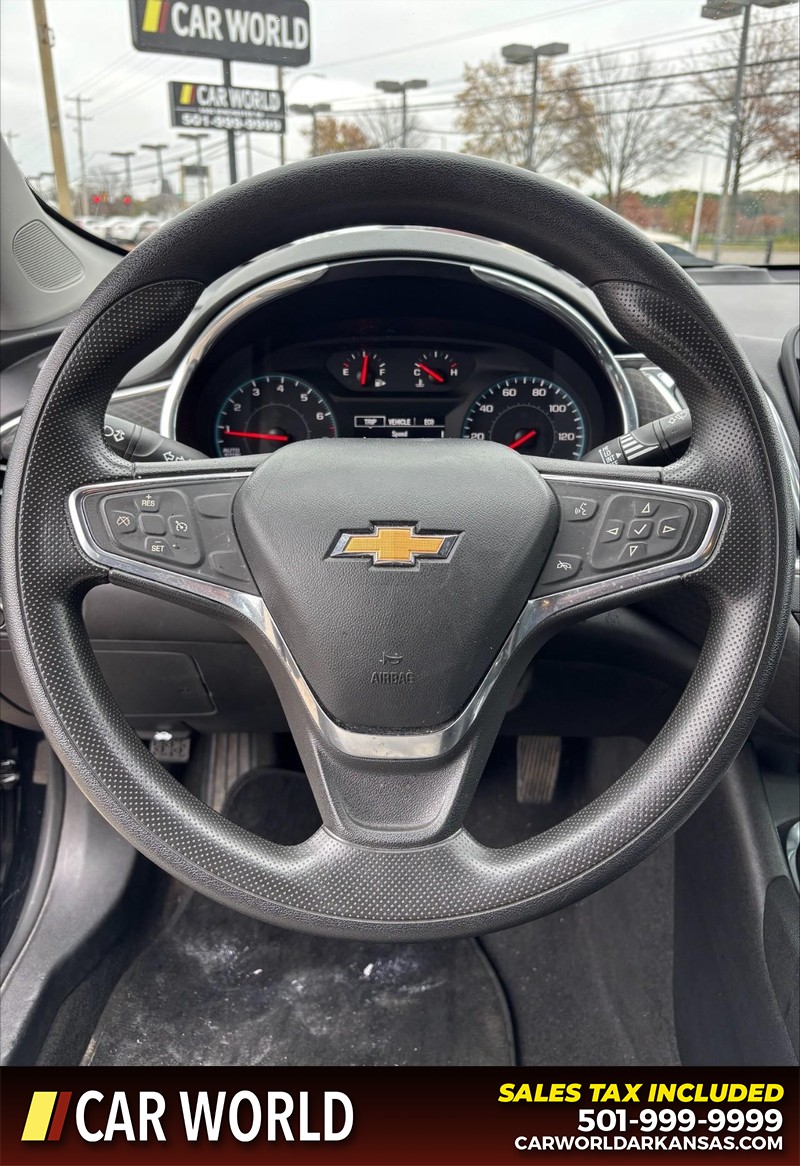 Chevrolet Malibu Vehicle Full-screen Gallery Image 18
