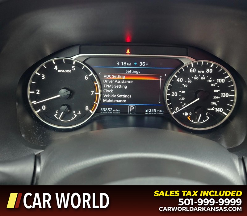 Nissan Altima Vehicle Full-screen Gallery Image 17